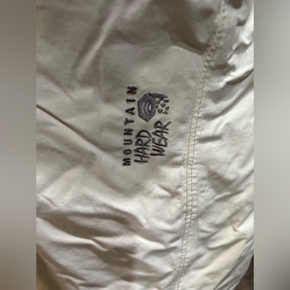 Mountain Hardwear - Picture 3 of 10